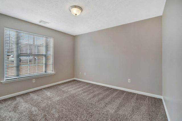 630 Big Hurricane Dr, La Vergne, TN 37086