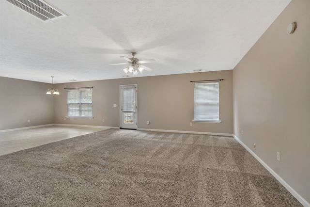 630 Big Hurricane Dr, La Vergne, TN 37086