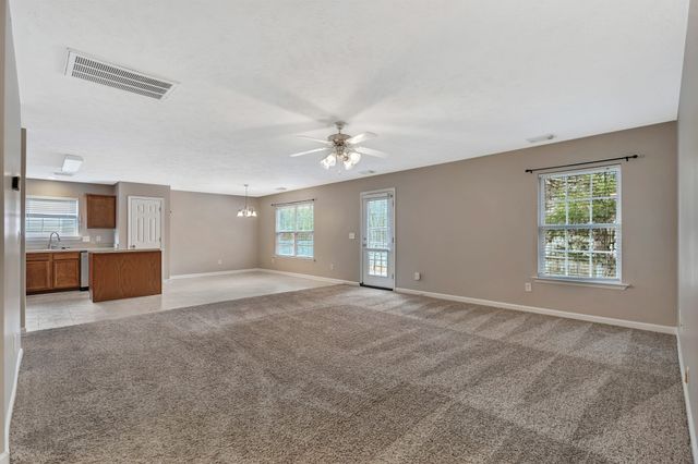 630 Big Hurricane Dr, La Vergne, TN 37086