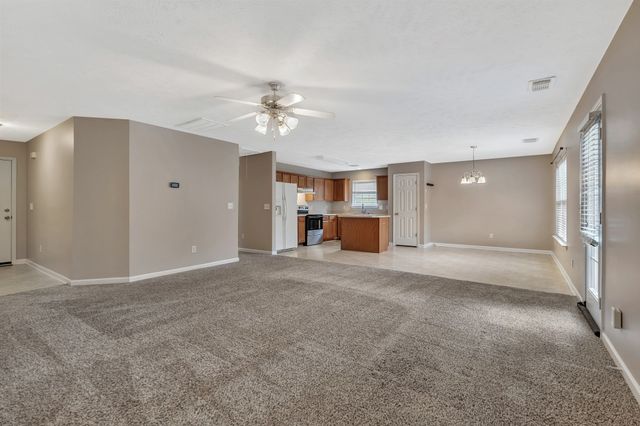 630 Big Hurricane Dr, La Vergne, TN 37086