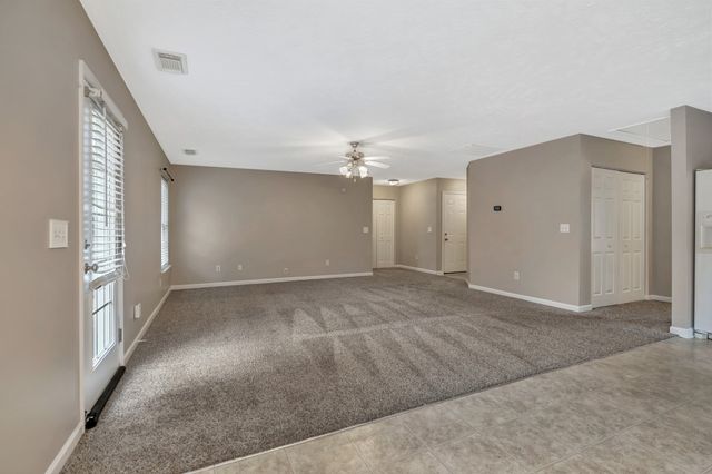 630 Big Hurricane Dr, La Vergne, TN 37086