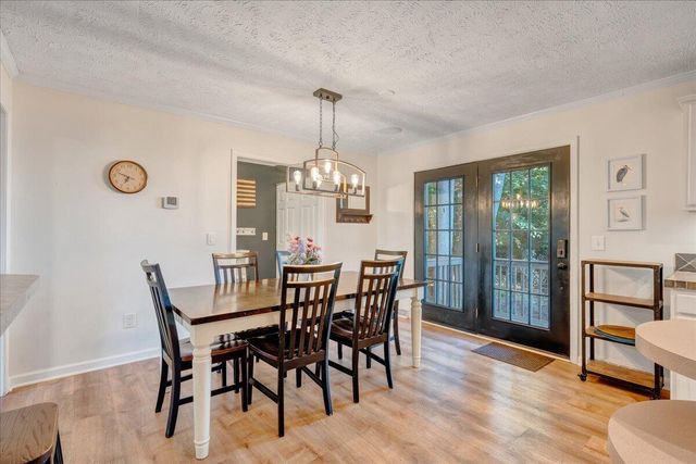 1211 Pats DR, Moneta, VA 24121