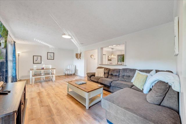 1211 Pats DR, Moneta, VA 24121