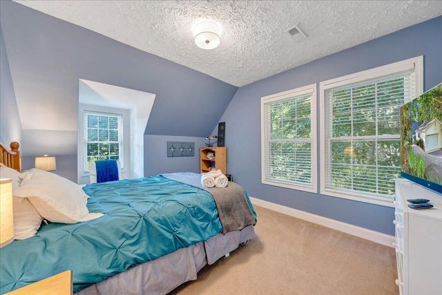 1211 Pats DR, Moneta, VA 24121