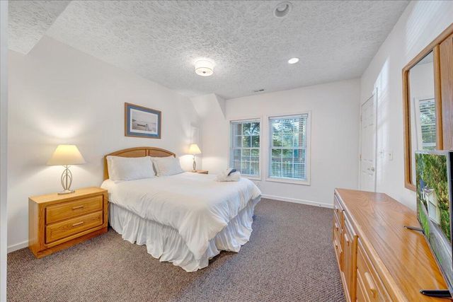 1211 Pats DR, Moneta, VA 24121