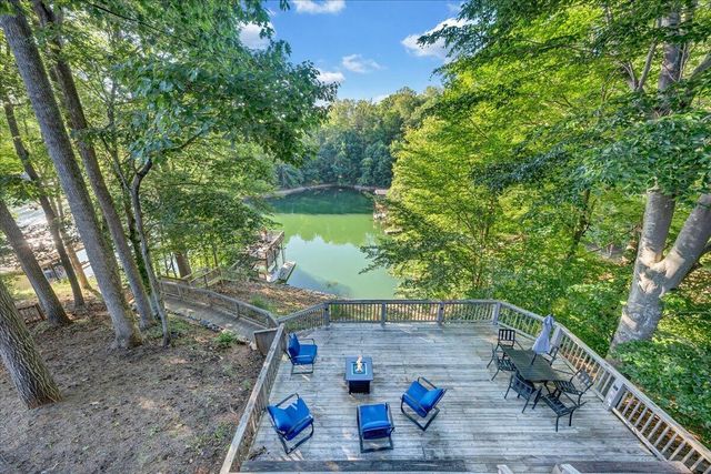 1211 Pats DR, Moneta, VA 24121