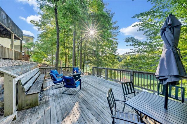 1211 Pats DR, Moneta, VA 24121