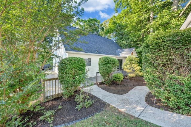 1211 Pats DR, Moneta, VA 24121