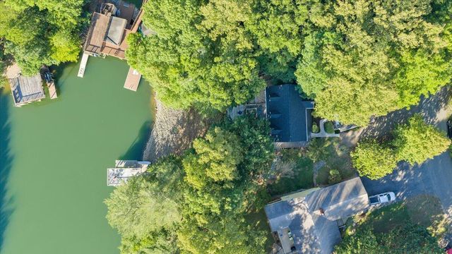1211 Pats DR, Moneta, VA 24121
