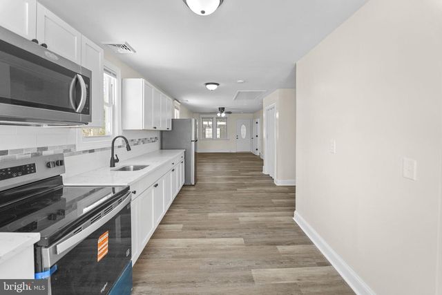 542 BERLIN RD, Clementon, NJ 08021
