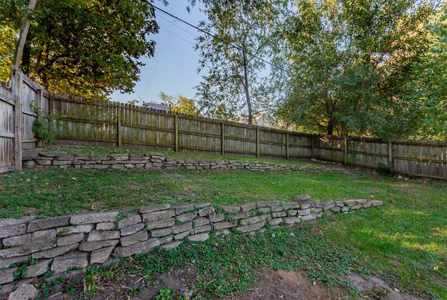 3253 Dubuque Avenue, Des Moines, IA 50317