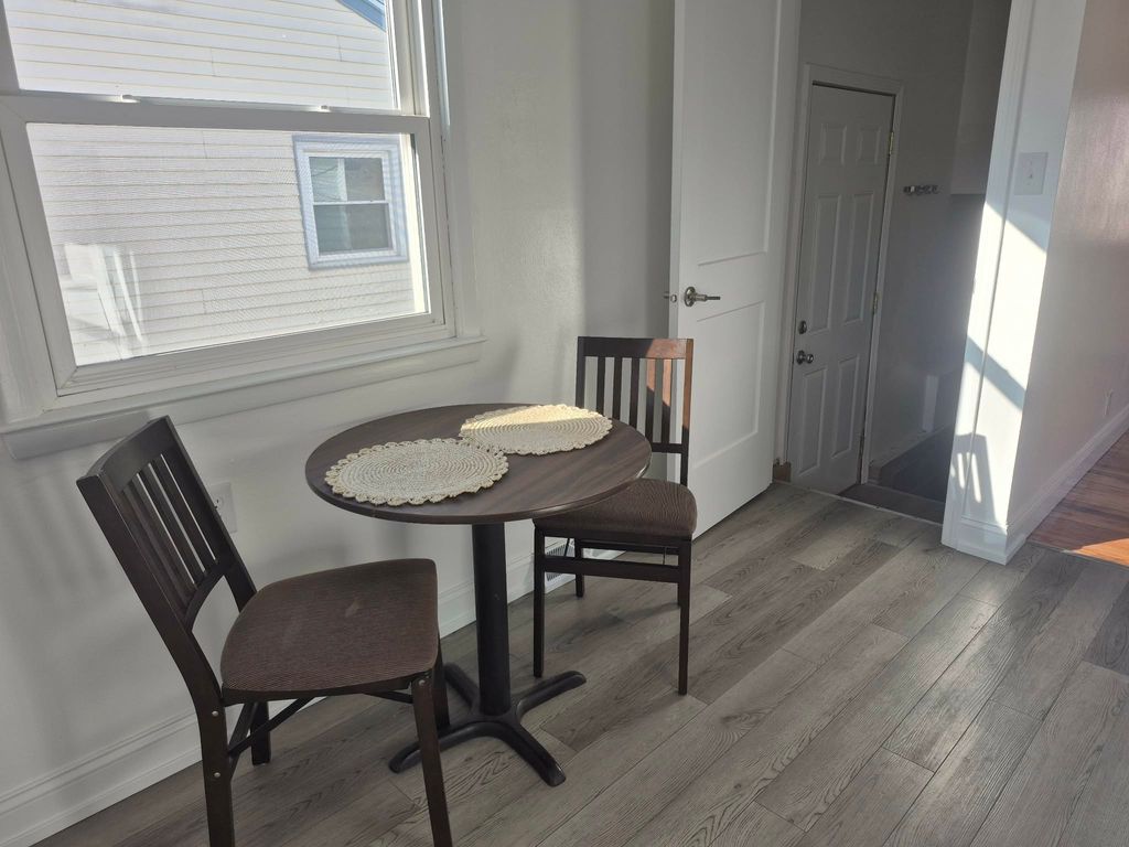 3253 Dubuque Avenue, Des Moines, IA 50317