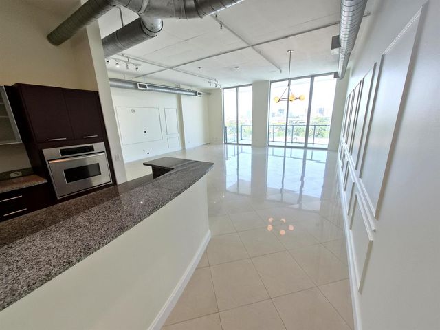 3029 NE 188th Street 805, Aventura, FL 33180