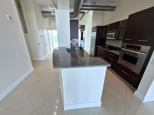 3029 NE 188th Street 805, Aventura, FL 33180