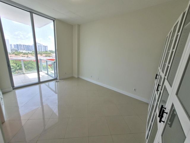 3029 NE 188th Street 805, Aventura, FL 33180