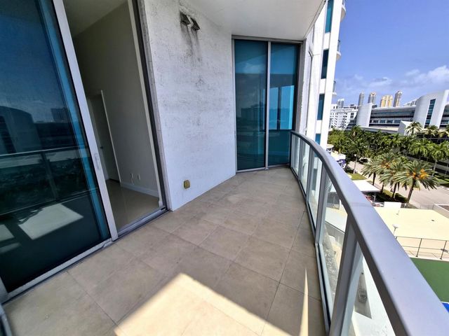3029 NE 188th Street 805, Aventura, FL 33180