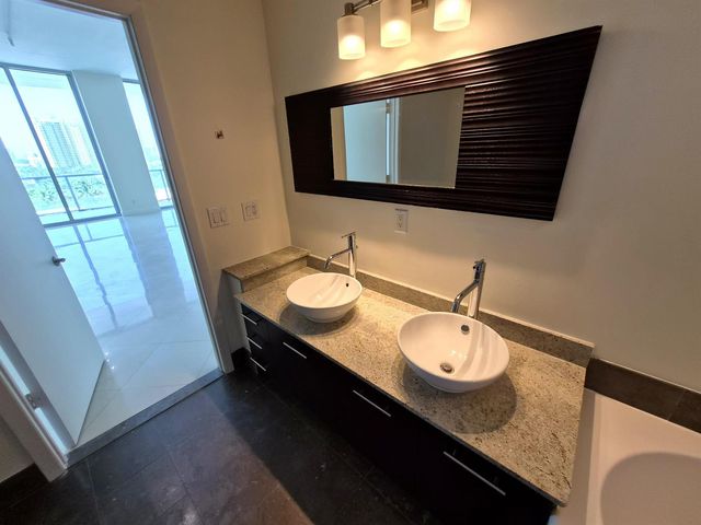 3029 NE 188th Street 805, Aventura, FL 33180