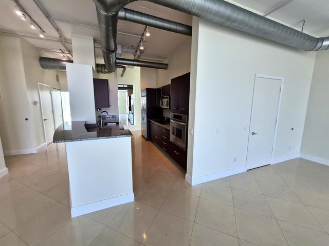 3029 NE 188th Street 805, Aventura, FL 33180