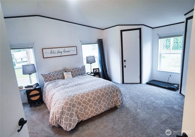 11344 6th Avenue SE, Olympia, WA 98513