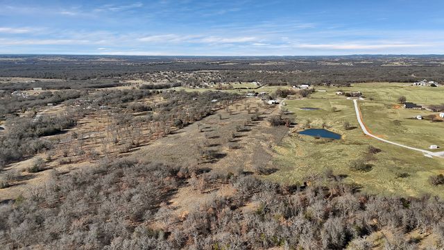 1802 Hlavek Road, Decatur, TX 76234