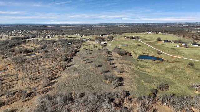 1802 Hlavek Road, Decatur, TX 76234