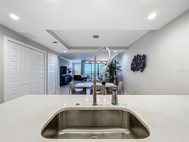 16300 COUNTY ROAD 455 405, Montverde, FL 34756