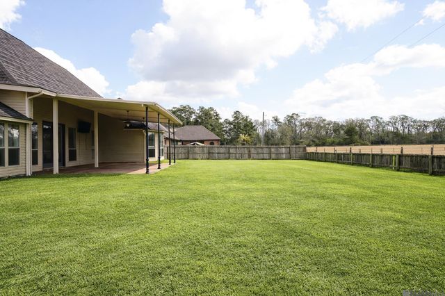 11140 Sims Rd, Denham Springs, LA 70706