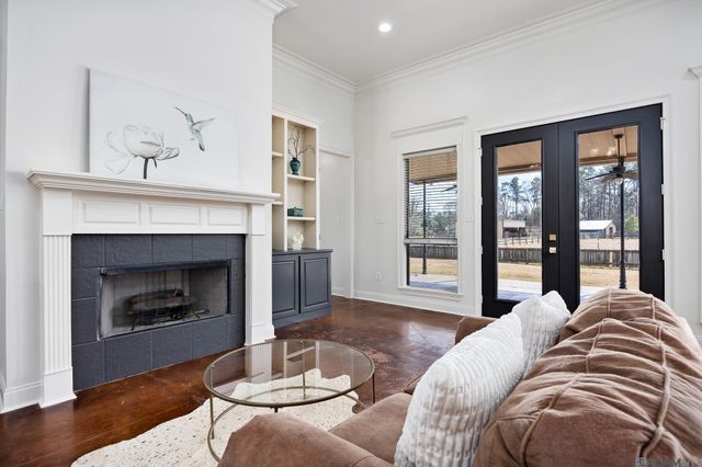 11140 Sims Rd, Denham Springs, LA 70706