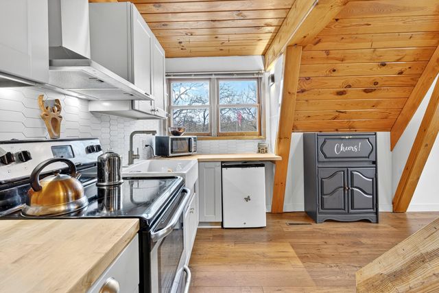 16996 E 524 Road, Stockton, MO 65785