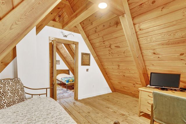 16996 E 524 Road, Stockton, MO 65785