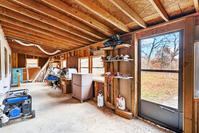 16996 E 524 Road, Stockton, MO 65785