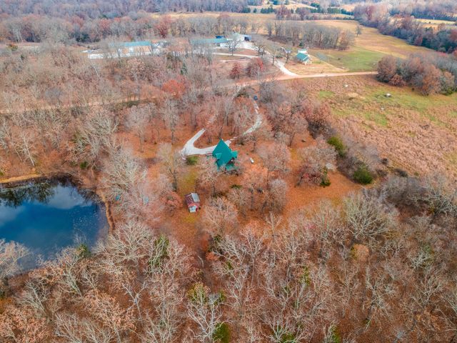 16996 E 524 Road, Stockton, MO 65785