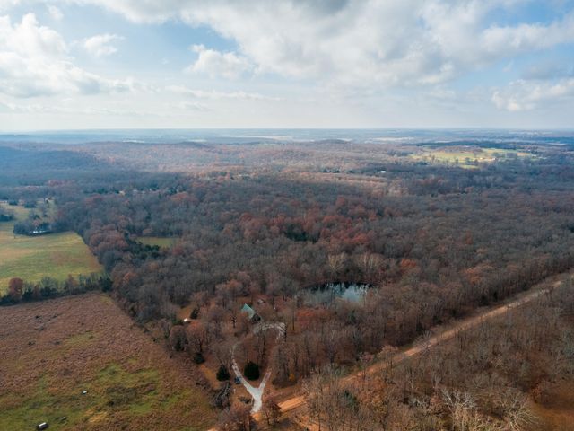 16996 E 524 Road, Stockton, MO 65785