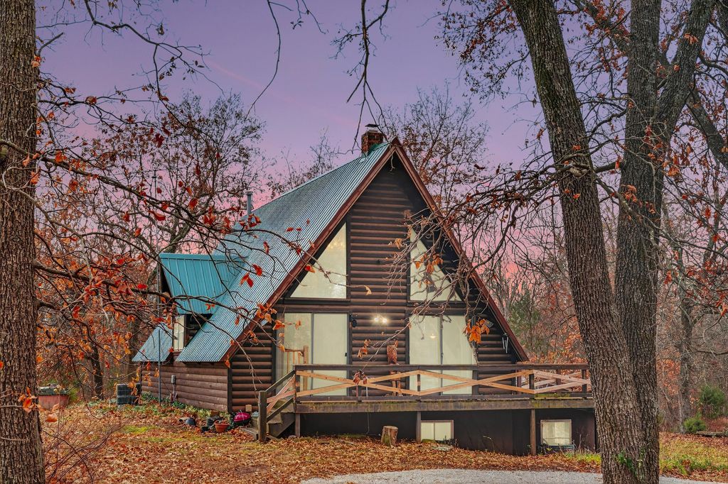 16996 E 524 Road, Stockton, MO 65785