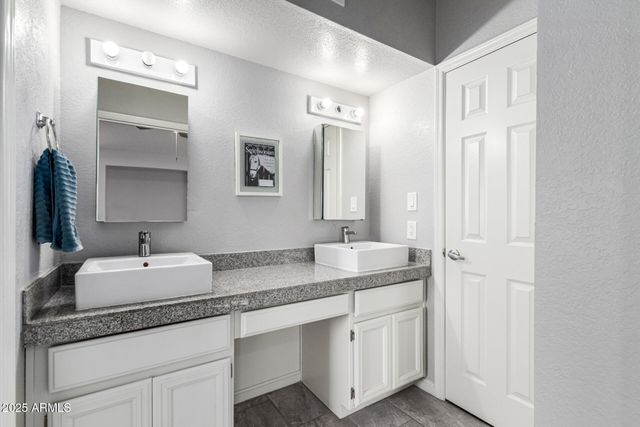 6509 N 10TH Place, Phoenix, AZ 85014