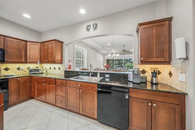 6430 MOORINGS POINT CIRCLE 201, Bradenton, FL 34202