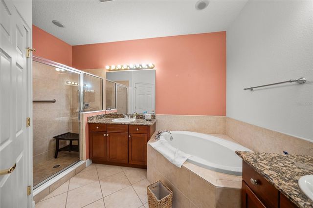 6430 MOORINGS POINT CIRCLE 201, Bradenton, FL 34202