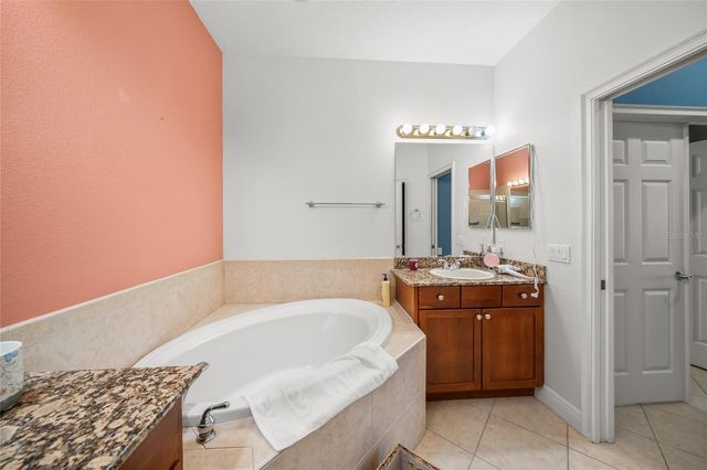 6430 MOORINGS POINT CIRCLE 201, Bradenton, FL 34202