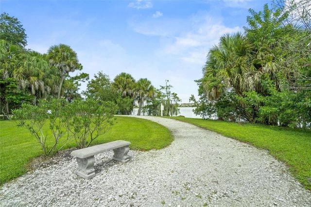 6430 MOORINGS POINT CIRCLE 201, Bradenton, FL 34202