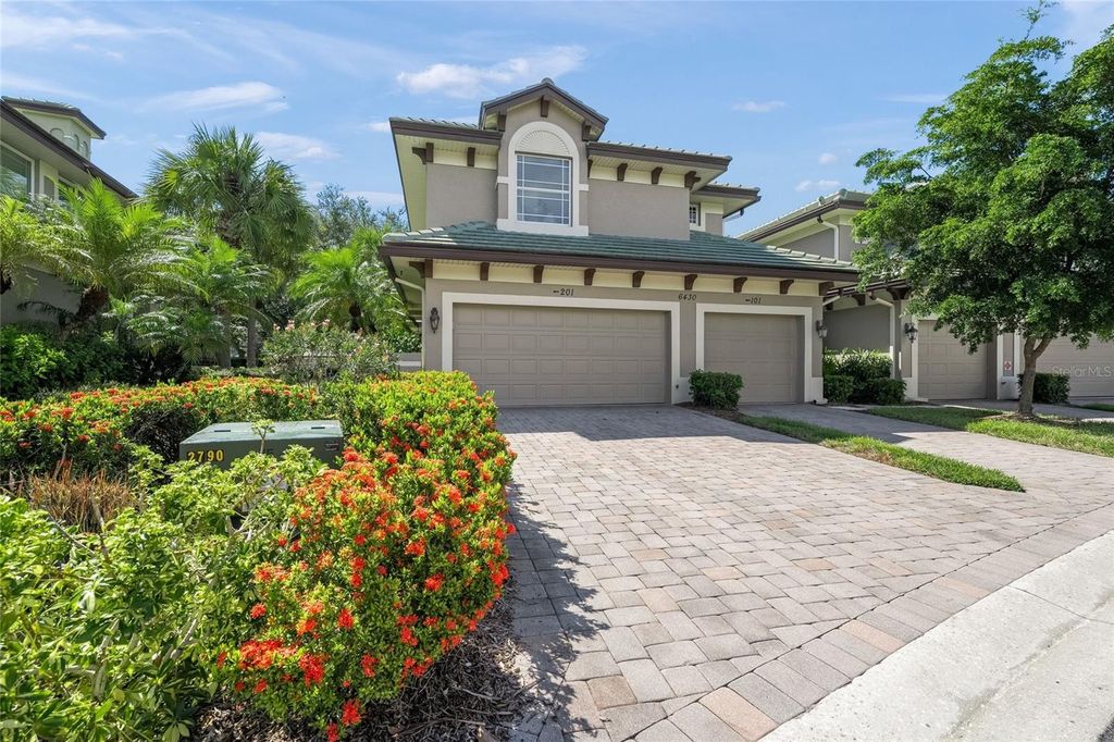 6430 MOORINGS POINT CIRCLE 201, Bradenton, FL 34202