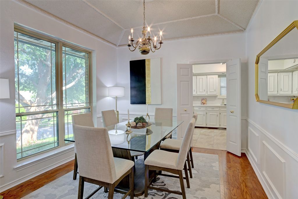 2918 Apple Valley Drive, Garland, TX 75043