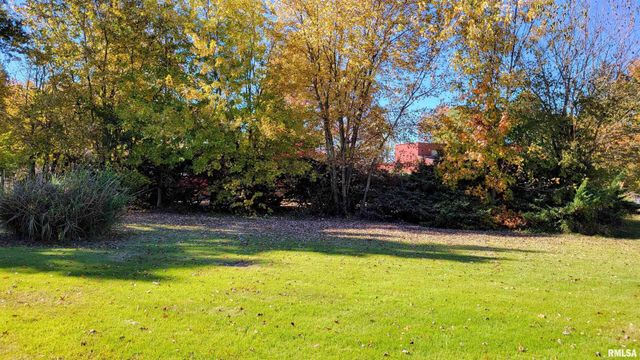 202 Westernaire Drive, Marion, IL 62959