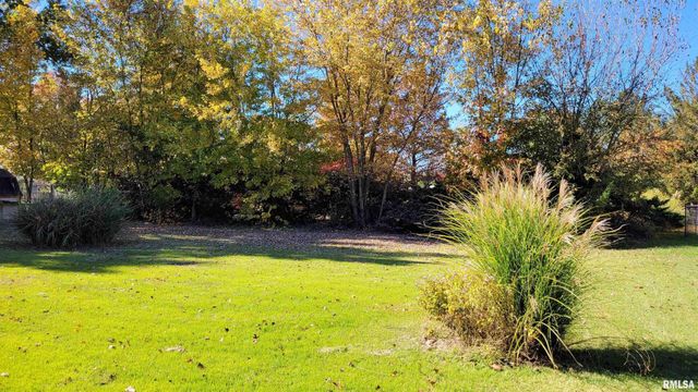 202 Westernaire Drive, Marion, IL 62959