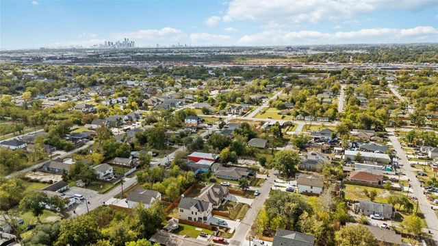 8114 Jeffery Street, Houston, TX 77028