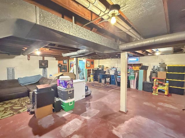 613 N SAWYER STREET, Oshkosh, WI 54902