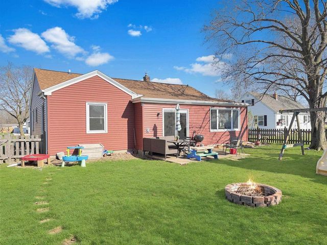 613 N SAWYER STREET, Oshkosh, WI 54902