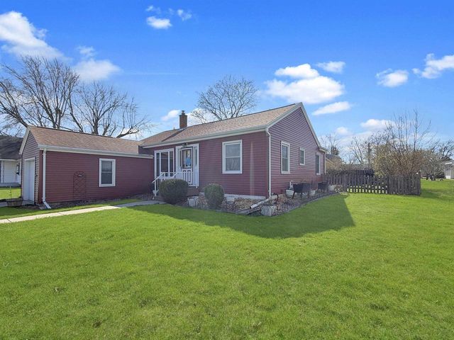613 N SAWYER STREET, Oshkosh, WI 54902