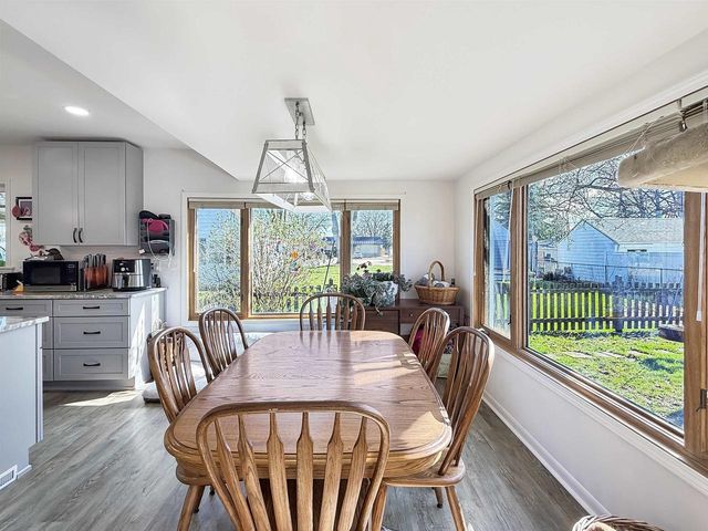 613 N SAWYER STREET, Oshkosh, WI 54902
