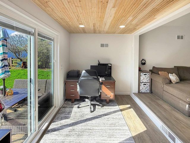 613 N SAWYER STREET, Oshkosh, WI 54902