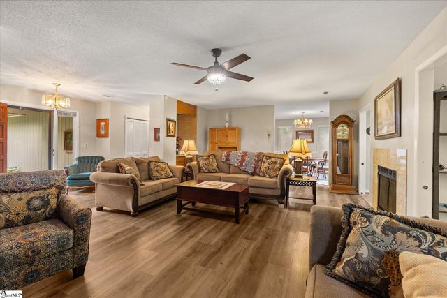 3 Fox Ridge Point, Taylors, SC 29687